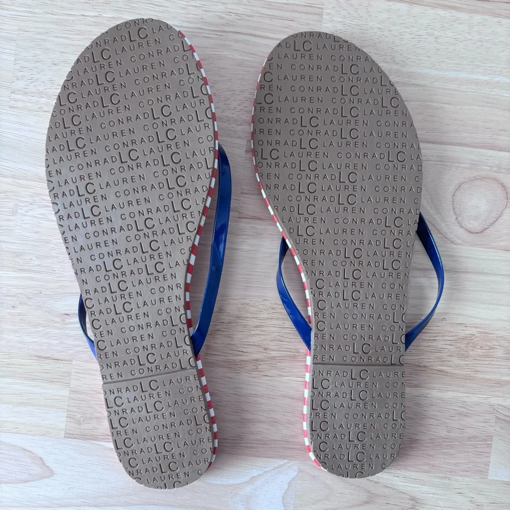 NWOT LC Lauren Conrad Flip Flops